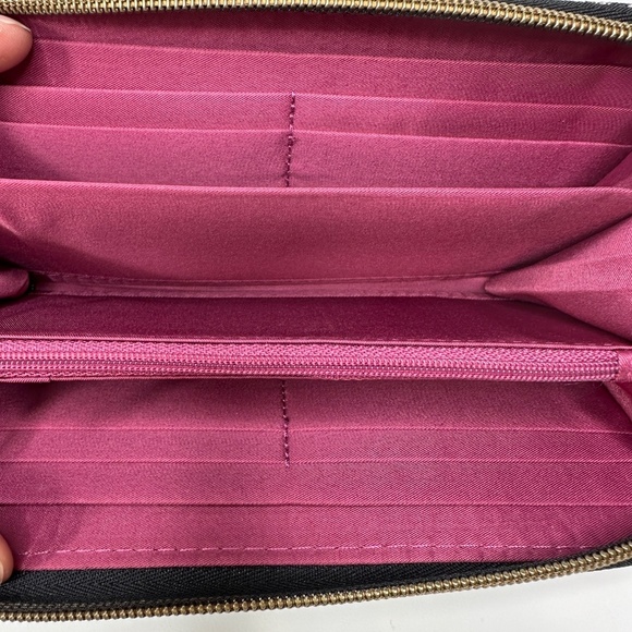 NWT TRAVELON RFID Animal Cheetah Leopard Passport Zip Around Wristlet Wallet - Picture 6 of 7